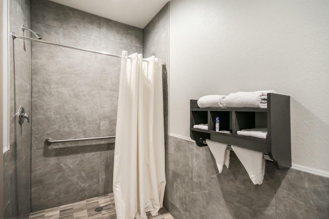 Americas Best Value Inn & Suites Ne Houston Downtown I-610 Exterior foto